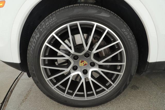 2021 Porsche Cayenne Base