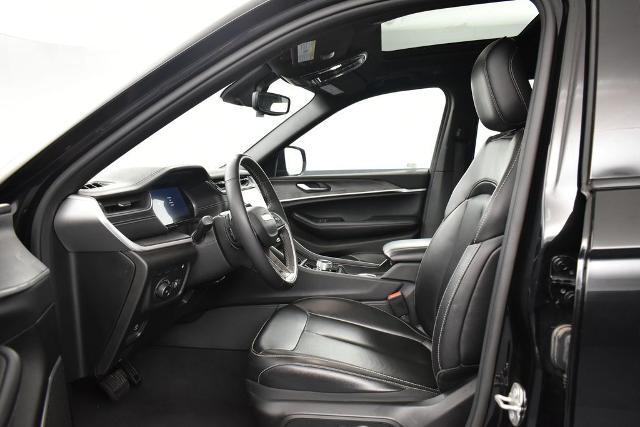 2024 Jeep Grand Cherokee Base
