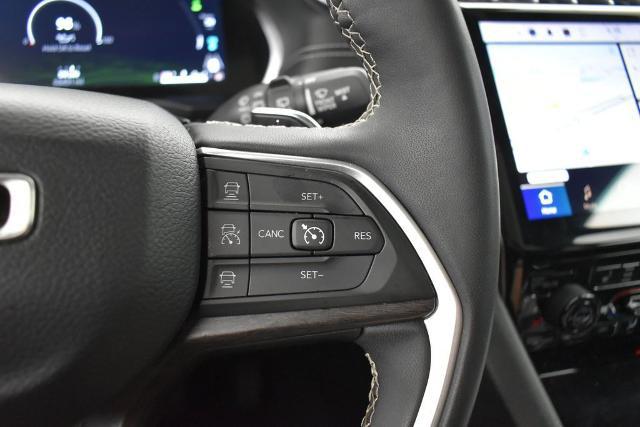 2024 Jeep Grand Cherokee Base