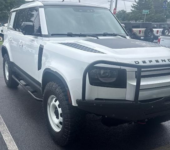 2022 Land Rover Defender 110 SE