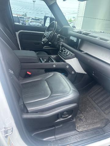 2022 Land Rover Defender 110 SE