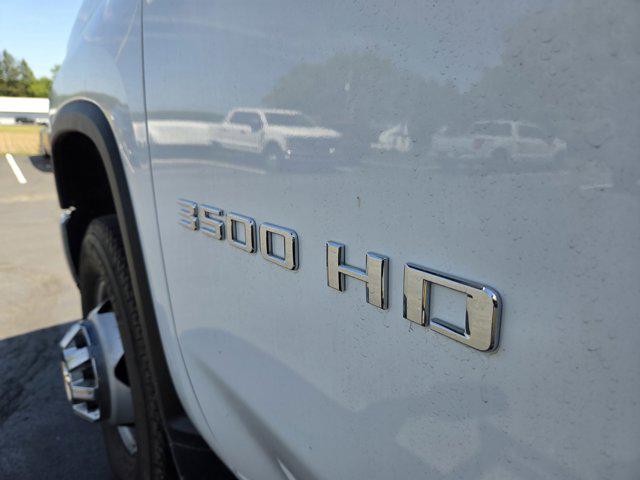 2025 Chevrolet Silverado 3500HD 4WD Crew Cab Long Bed LT
