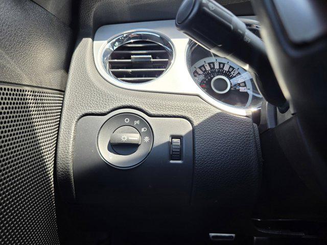 2013 Ford Mustang V6