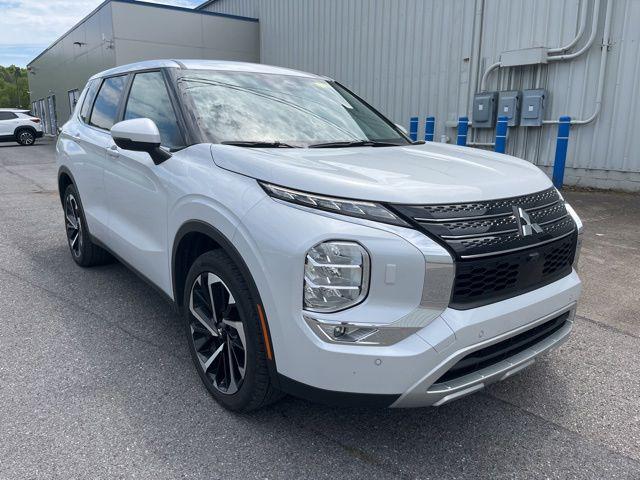 2024 Mitsubishi Outlander Unknown