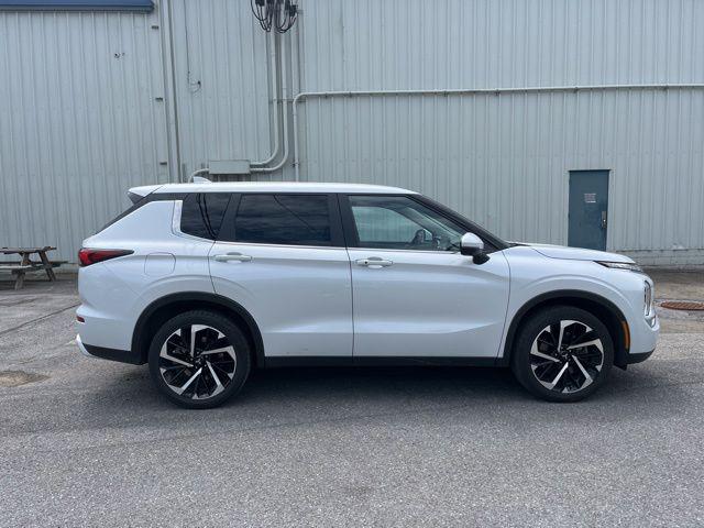 2024 Mitsubishi Outlander Unknown