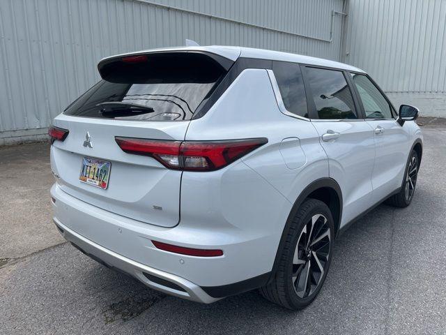 2024 Mitsubishi Outlander Unknown