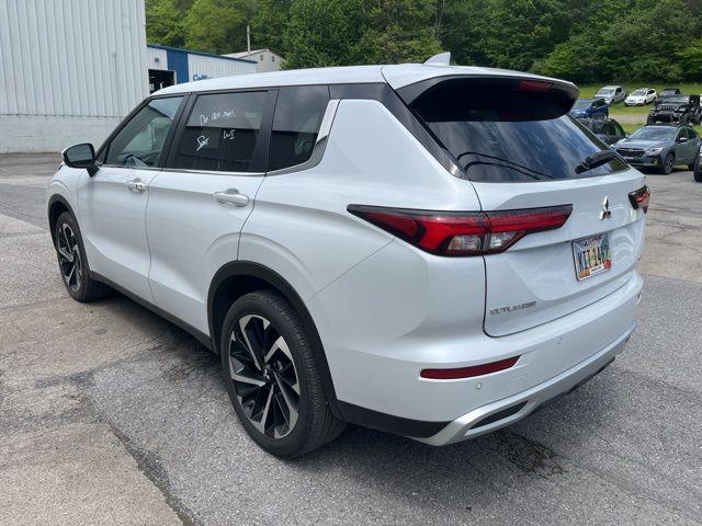 2024 Mitsubishi Outlander Unknown