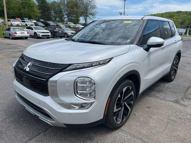 2024 Mitsubishi Outlander Unknown