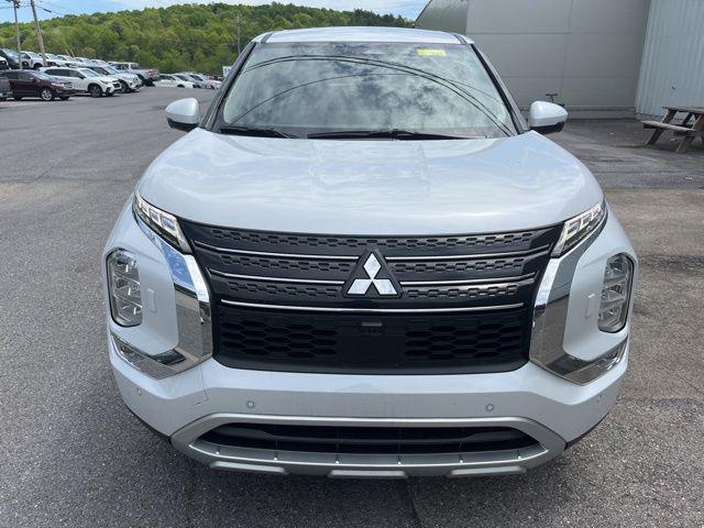 2024 Mitsubishi Outlander Unknown