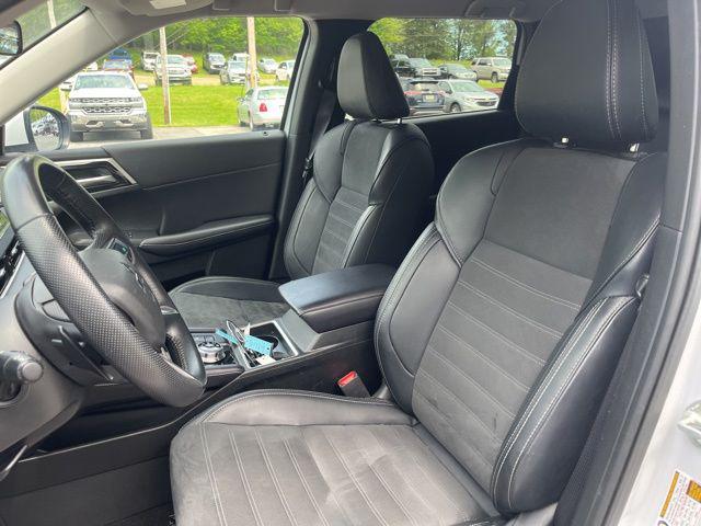 2024 Mitsubishi Outlander Unknown