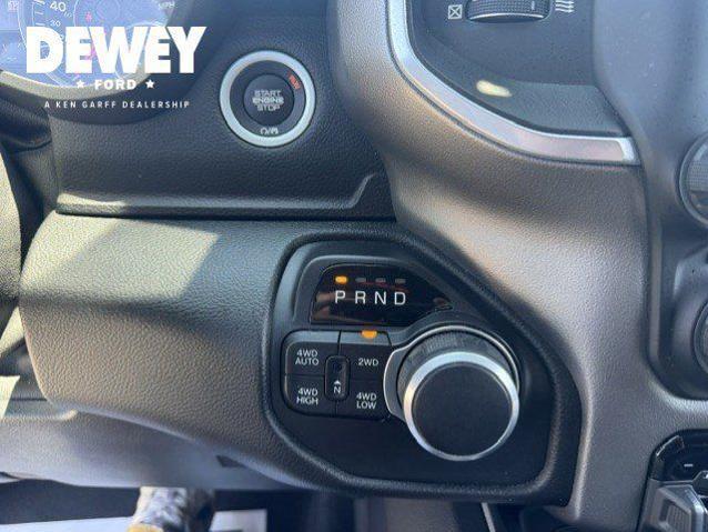 2019 Ram 1500 Big Horn/Lone Star Crew Cab 4x4 5'7" Box