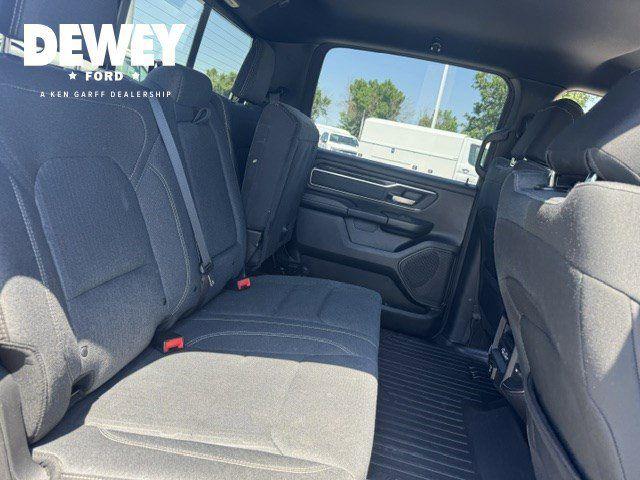 2019 Ram 1500 Big Horn/Lone Star Crew Cab 4x4 5'7" Box