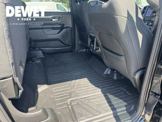 2019 Ram 1500 Big Horn/Lone Star Crew Cab 4x4 5'7" Box