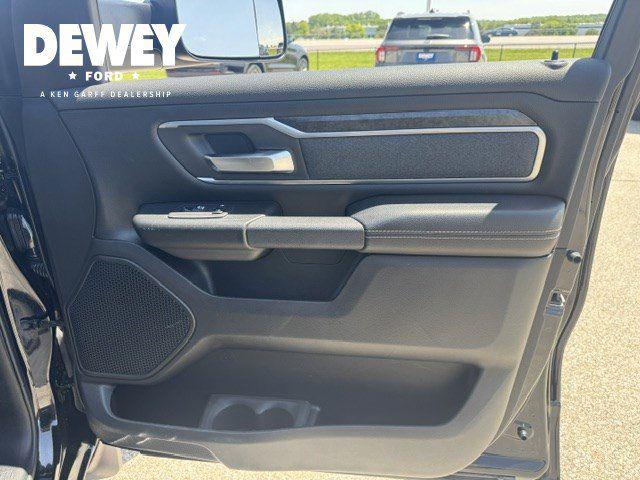 2019 Ram 1500 Big Horn/Lone Star Crew Cab 4x4 5'7" Box