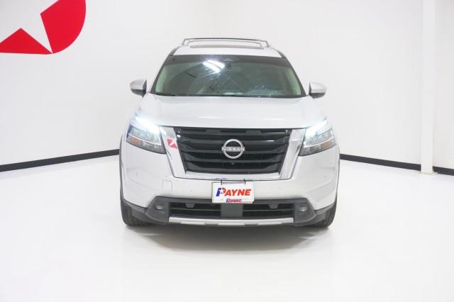 2022 Nissan Pathfinder SL 2WD