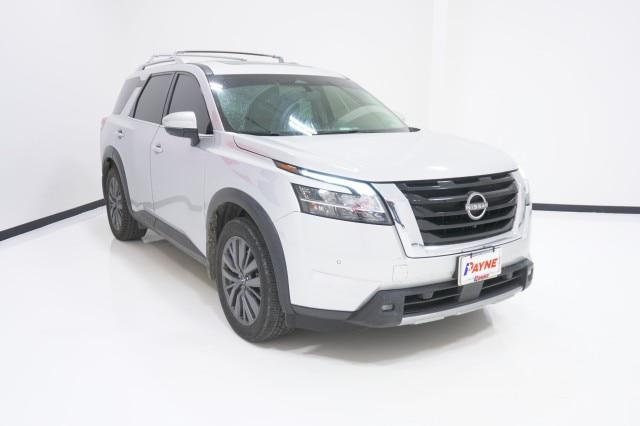 2022 Nissan Pathfinder SL 2WD