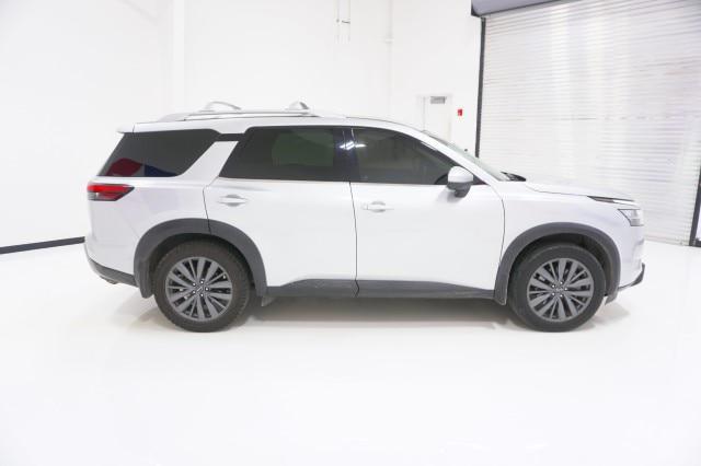 2022 Nissan Pathfinder SL 2WD