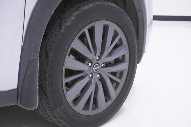 2022 Nissan Pathfinder SL 2WD