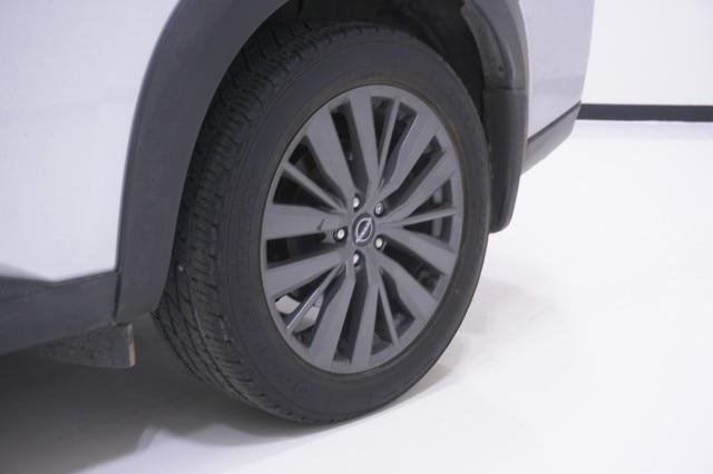 2022 Nissan Pathfinder SL 2WD