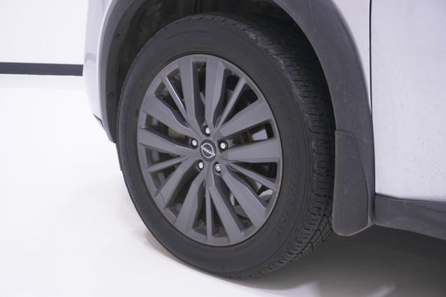 2022 Nissan Pathfinder SL 2WD