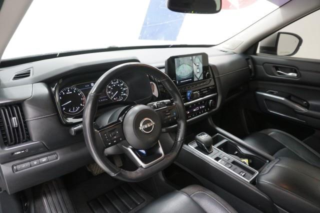 2022 Nissan Pathfinder SL 2WD