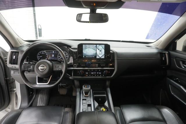 2022 Nissan Pathfinder SL 2WD