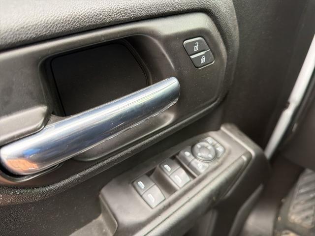 2021 Chevrolet Silverado 2500HD 4WD Crew Cab Standard Bed Custom