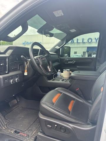 2025 GMC Sierra 2500HD 4WD Crew Cab Standard Bed AT4