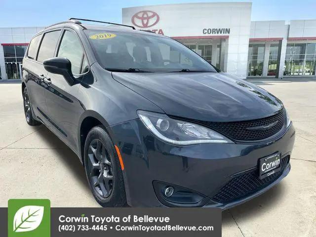2019 Chrysler Pacifica Limited for sale in Bellevue, NE