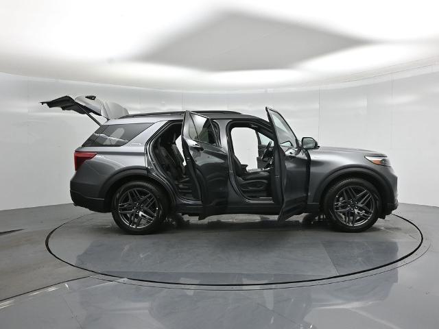 2024 Ford Explorer ST-Line