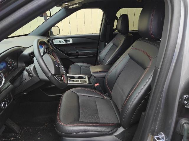 2024 Ford Explorer ST-Line