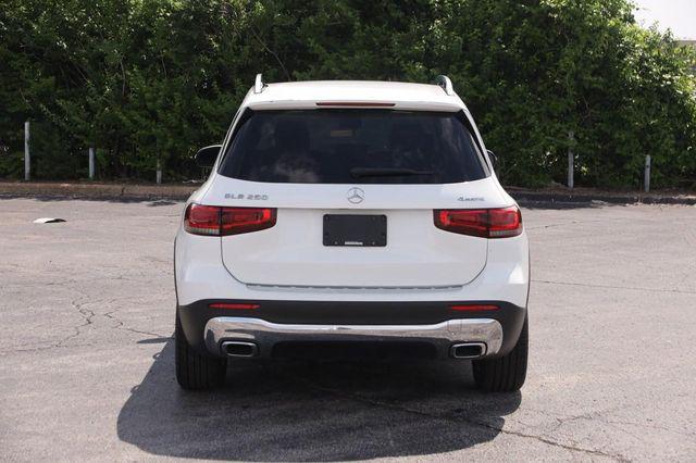 2023 Mercedes-Benz GLB 4MATIC