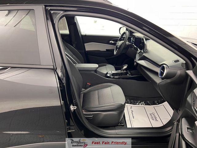 2025 Chevrolet Trax FWD LT