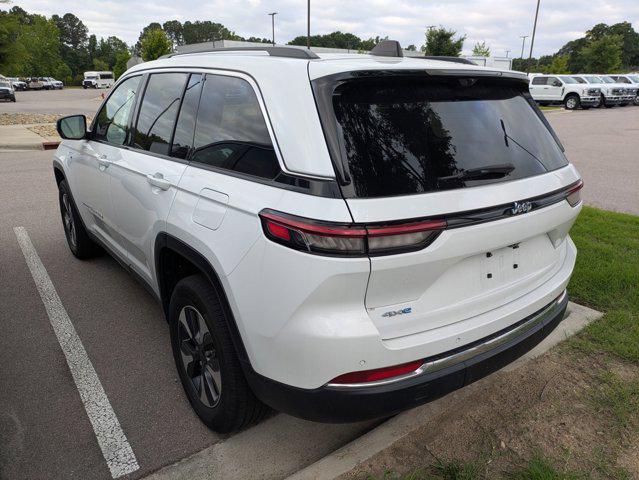 2023 Jeep Grand Cherokee Base