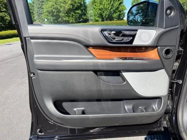 2022 Lincoln Navigator Black Label