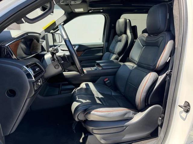 2022 Lincoln Navigator Black Label