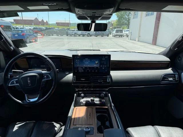 2022 Lincoln Navigator Black Label