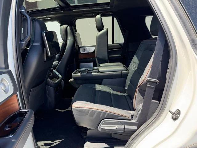 2022 Lincoln Navigator Black Label