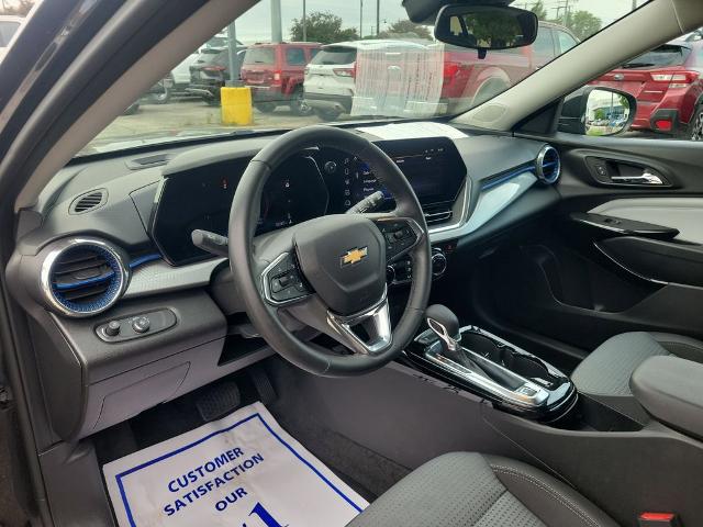 2025 Chevrolet Trax FWD LT