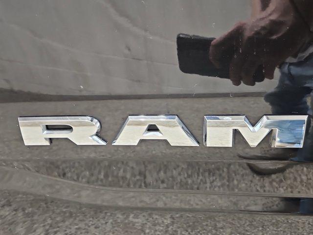 2021 Ram 1500 Big Horn Crew Cab 4x4 5'7" Box