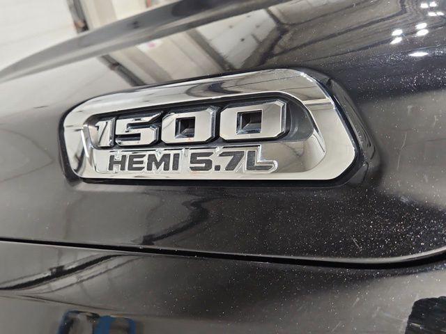 2021 Ram 1500 Big Horn Crew Cab 4x4 5'7" Box
