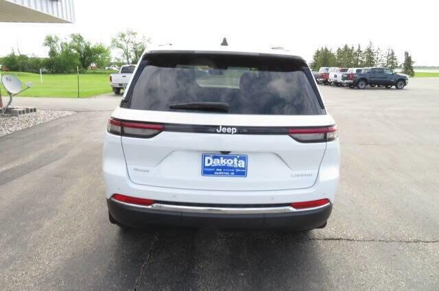 2024 Jeep Grand Cherokee Laredo X 4x4