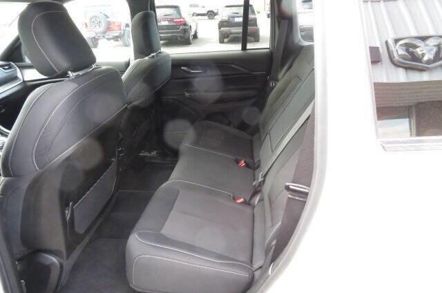 2024 Jeep Grand Cherokee Laredo X 4x4