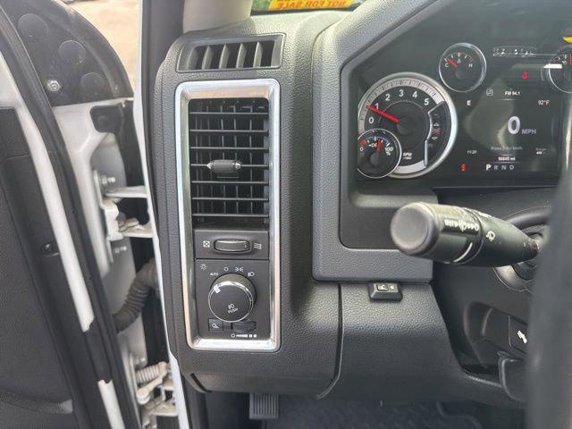 2017 Ram 2500 Big Horn Crew Cab 4x4 6'4" Box