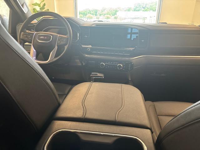 2025 GMC Sierra 1500 4WD Crew Cab Short Box SLT