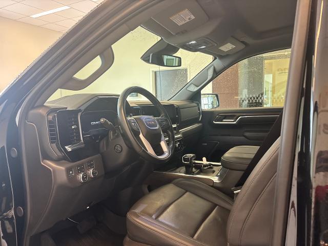 2025 GMC Sierra 1500 4WD Crew Cab Short Box SLT