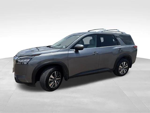 2025 Nissan Pathfinder SL 4WD