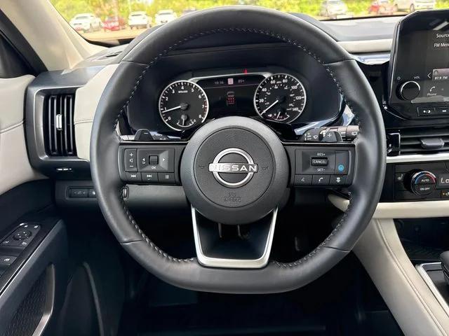 2025 Nissan Pathfinder SL 4WD