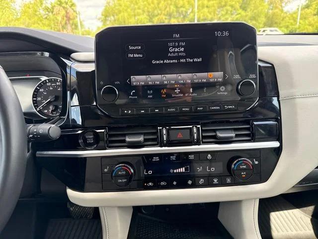 2025 Nissan Pathfinder SL 4WD