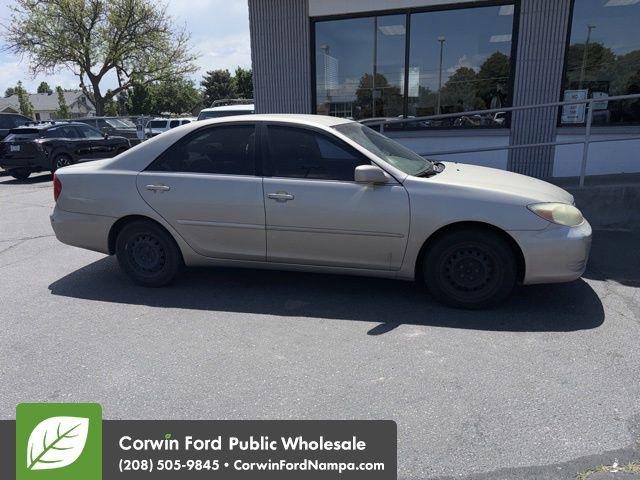 2004 Toyota Camry LE